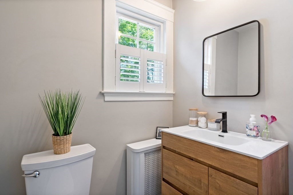 88 Center Street Hanover, MA 02339 - Photo 14 of 26