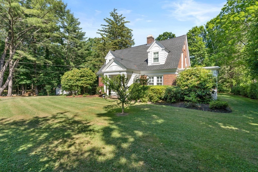 88 Center Street Hanover, MA 02339 - Photo 2 of 26