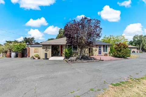 $2,495,000 | 8571 Brand Lane, Penngrove, CA 94951