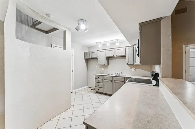 $175,000 | 2709 South 51st Court, Kansas City, KS 66106