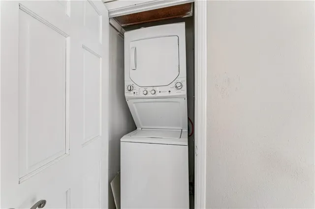 $175,000 | 2709 South 51st Court, Kansas City, KS 66106