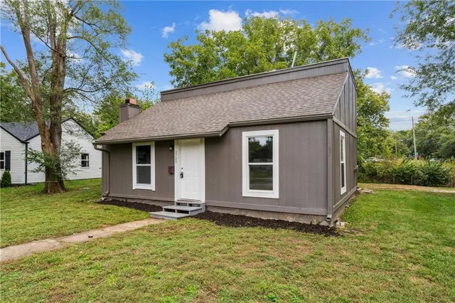 $175,000 | 2709 South 51st Court, Kansas City, KS 66106