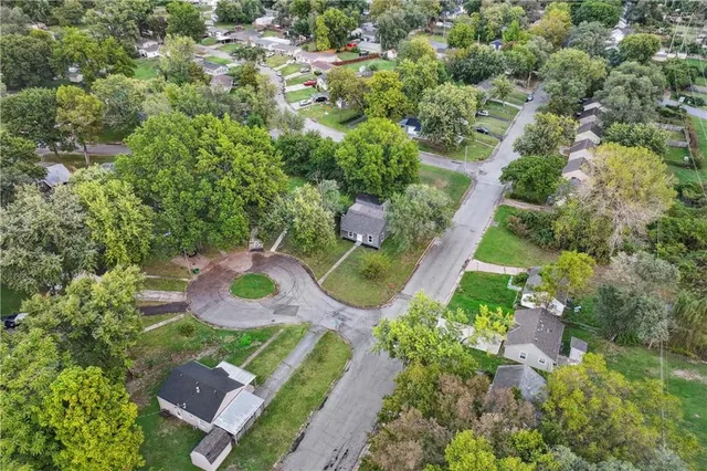 $175,000 | 2709 South 51st Court, Kansas City, KS 66106