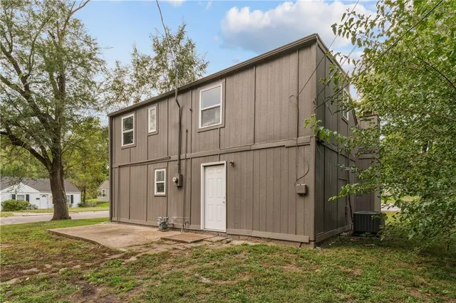 $175,000 | 2709 South 51st Court, Kansas City, KS 66106