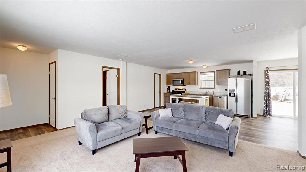 3307 Euclid Street Lupton, MI 48635 - Photo 15 of 34