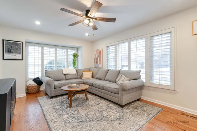 $374,900 | 231 Burton Street, Grayslake, IL 60030