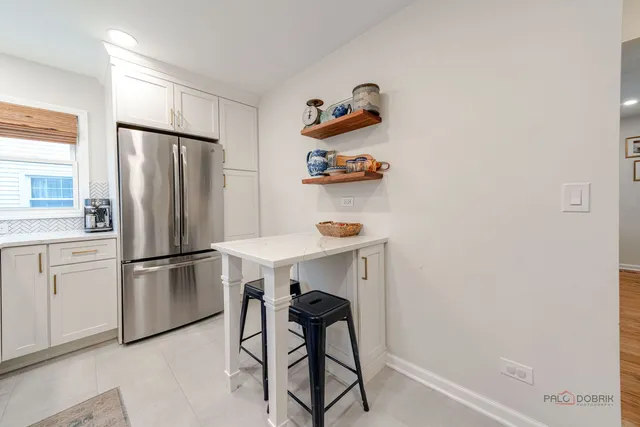 $374,900 | 231 Burton Street, Grayslake, IL 60030