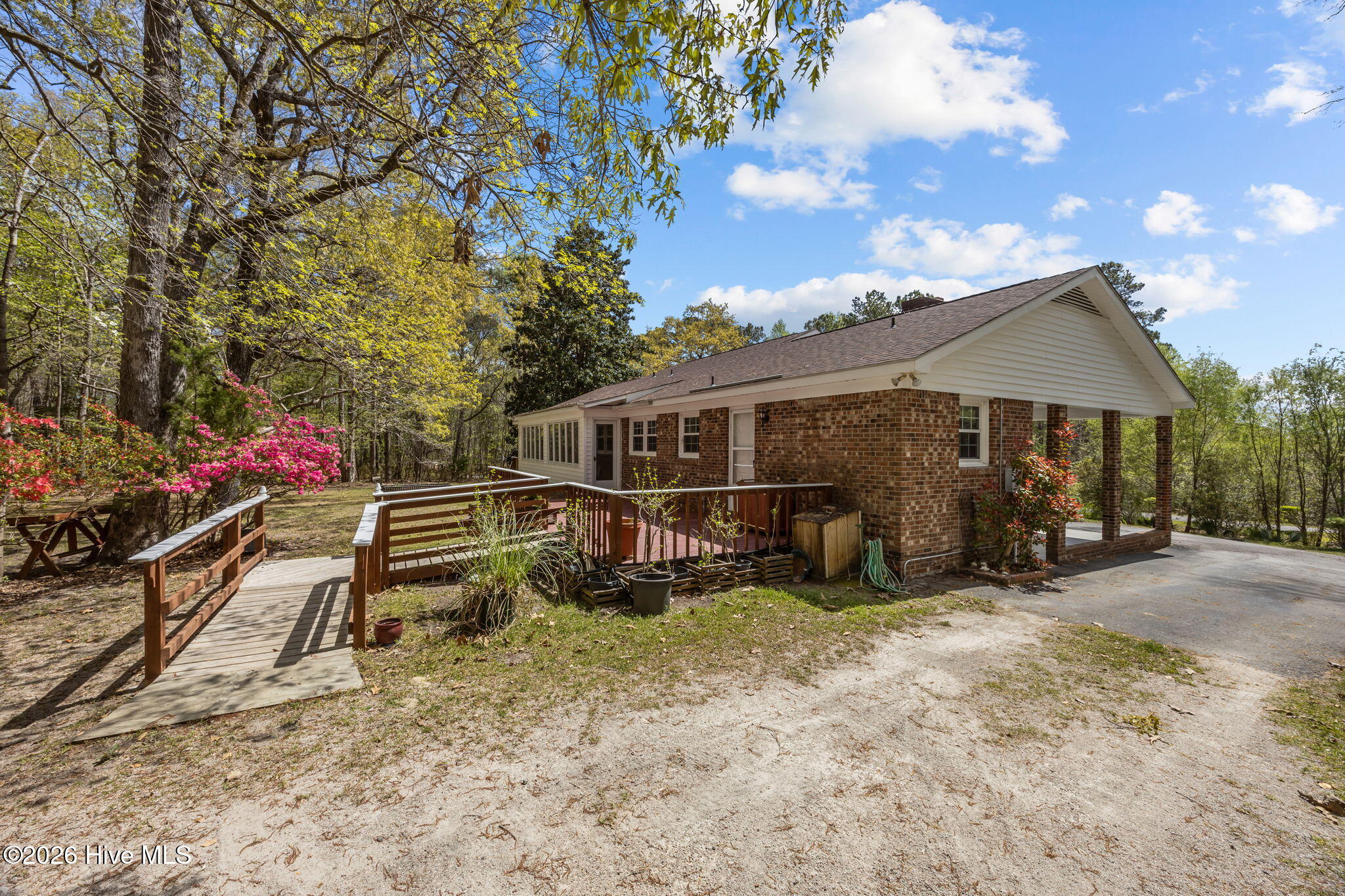 512 Raymond Road Arapahoe, NC 28510 - Photo 14 of 64 7-web-or-mls-0C0A8481