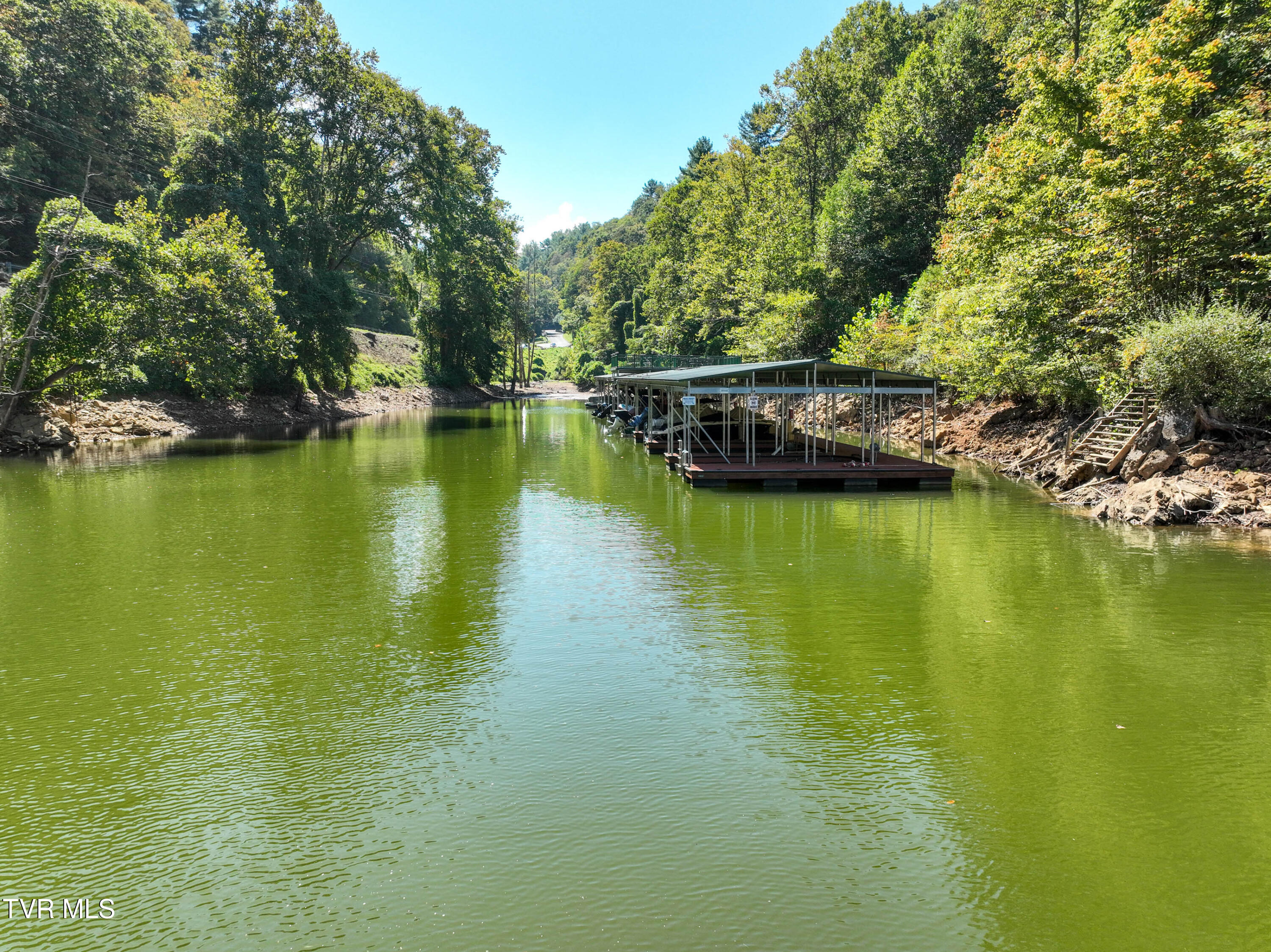 14-23 Gordon Ridge Road, Unit 14 23 26 Butler, TN 37640 - Photo 9 of 23 Gordons Ridge Rd Common Areas Drone EVAN