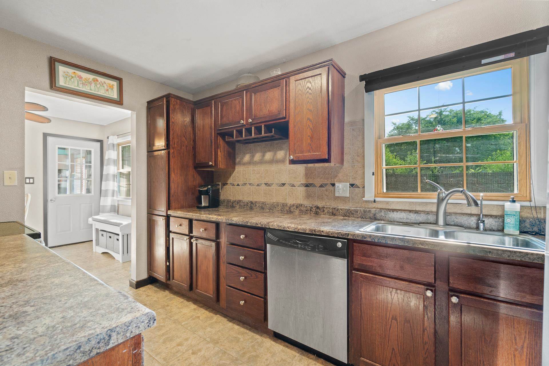 5912 East Hills Road Fort Wayne, IN 46804 - Photo 11 of 32 Gallery Image 11