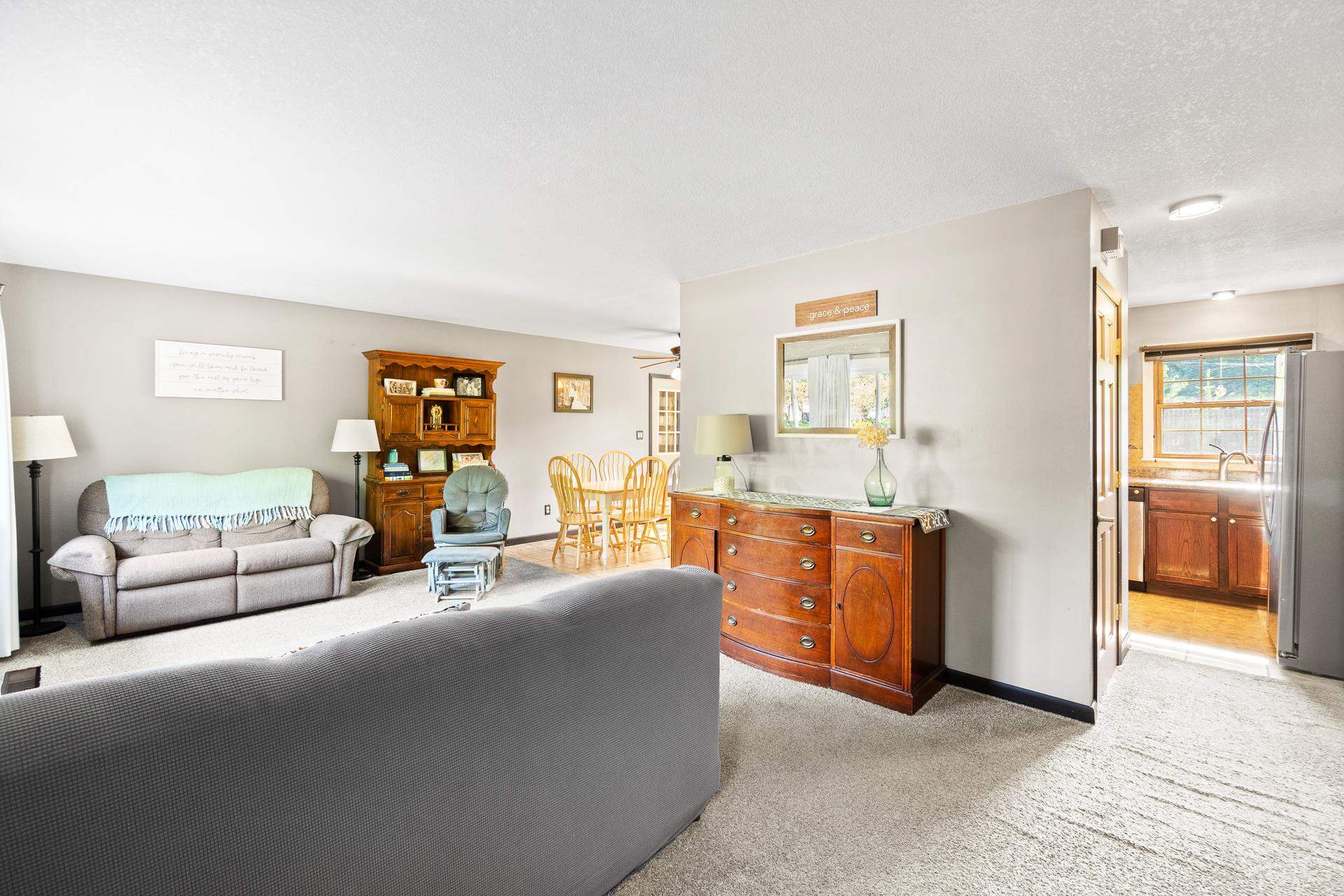 5912 East Hills Road Fort Wayne, IN 46804 - Photo 8 of 32 Gallery Image 8