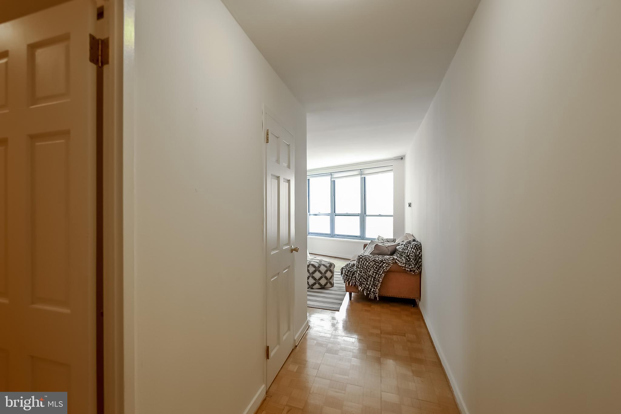 224-30 West Rittenhouse Square, Unit 2604 Philadelphia, PA 19103 - Photo 8 of 21 a view of living room