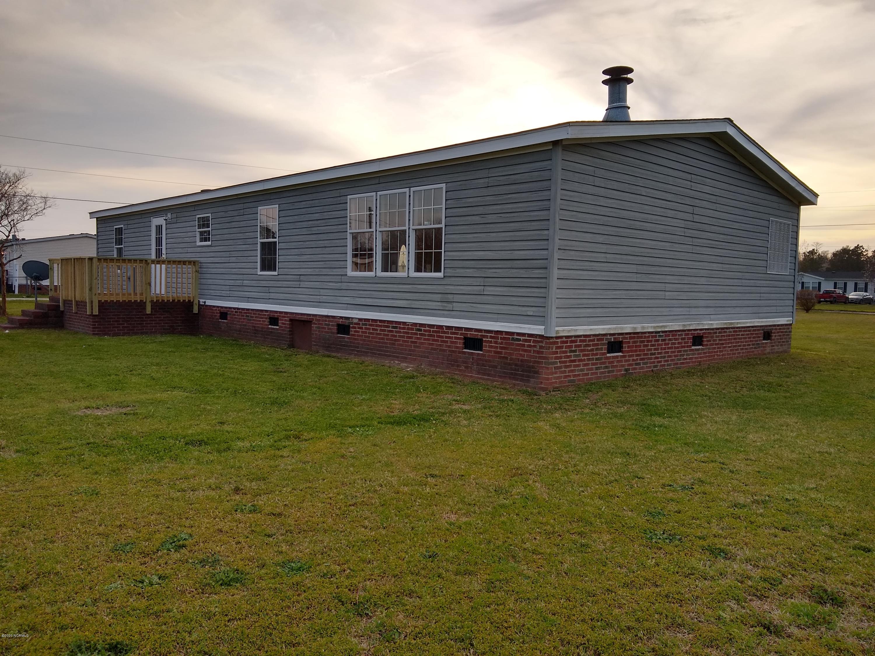 396 Morton Farm Road Hubert, NC 28539 - Photo 4 of 48 Side Rear view