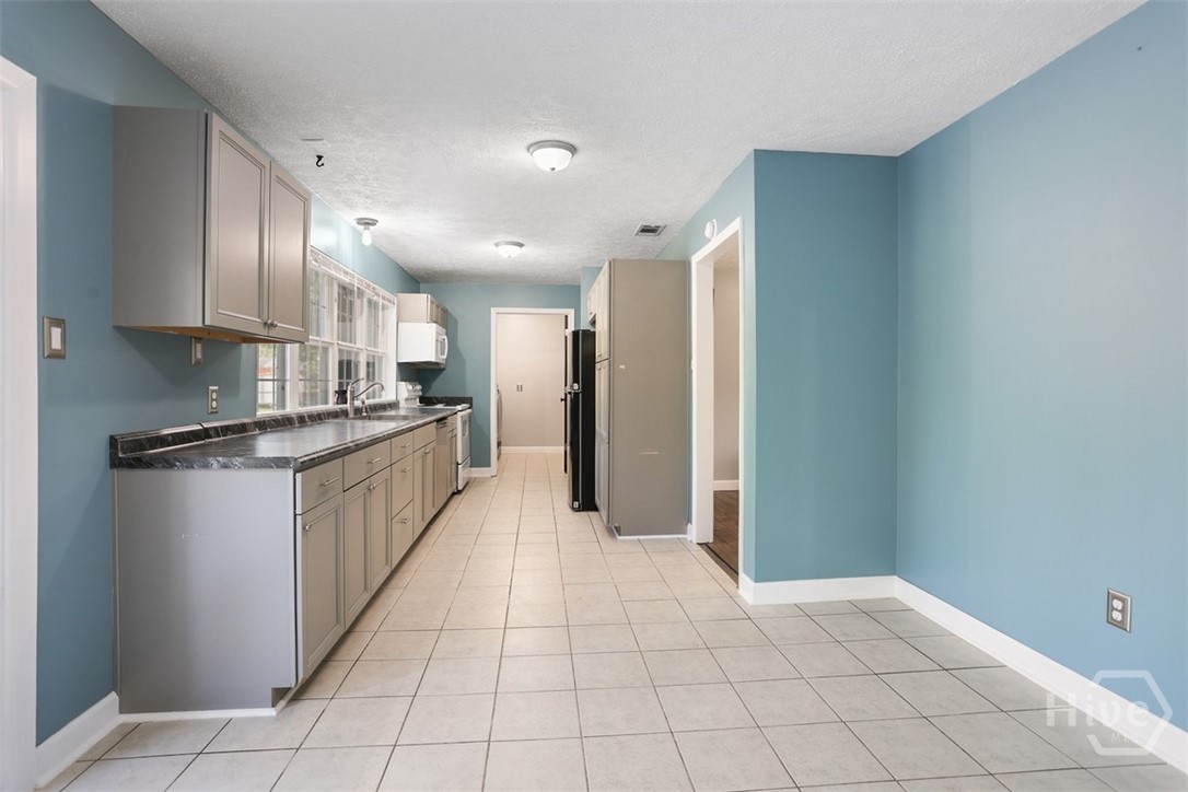 13506 Rockingham Road Savannah, GA 31419 - Photo 11 of 46 Kitchen
