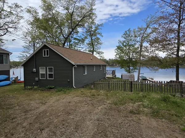 $269,900 | 12083 Lake Avenue, Bitely, MI 49309