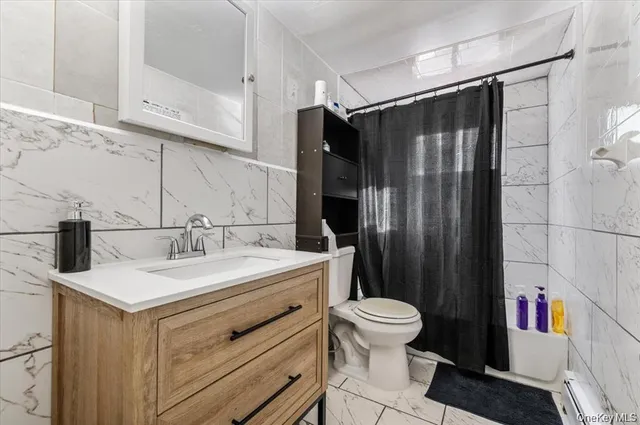 $6,000 | 22 Hudson Place, Hempstead, NY 11550