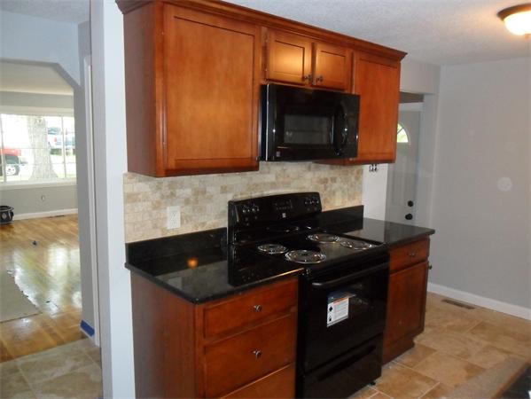 61 Grape Street Springfield, MA 01109 - Photo 5 of 12