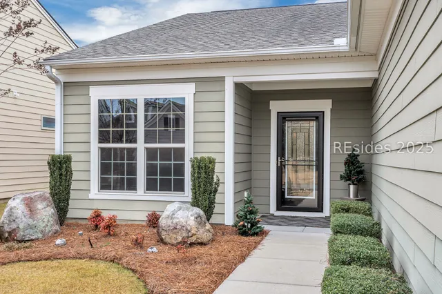$544,000 | 117 Valleybrooke Court South, Okatie, SC 29909