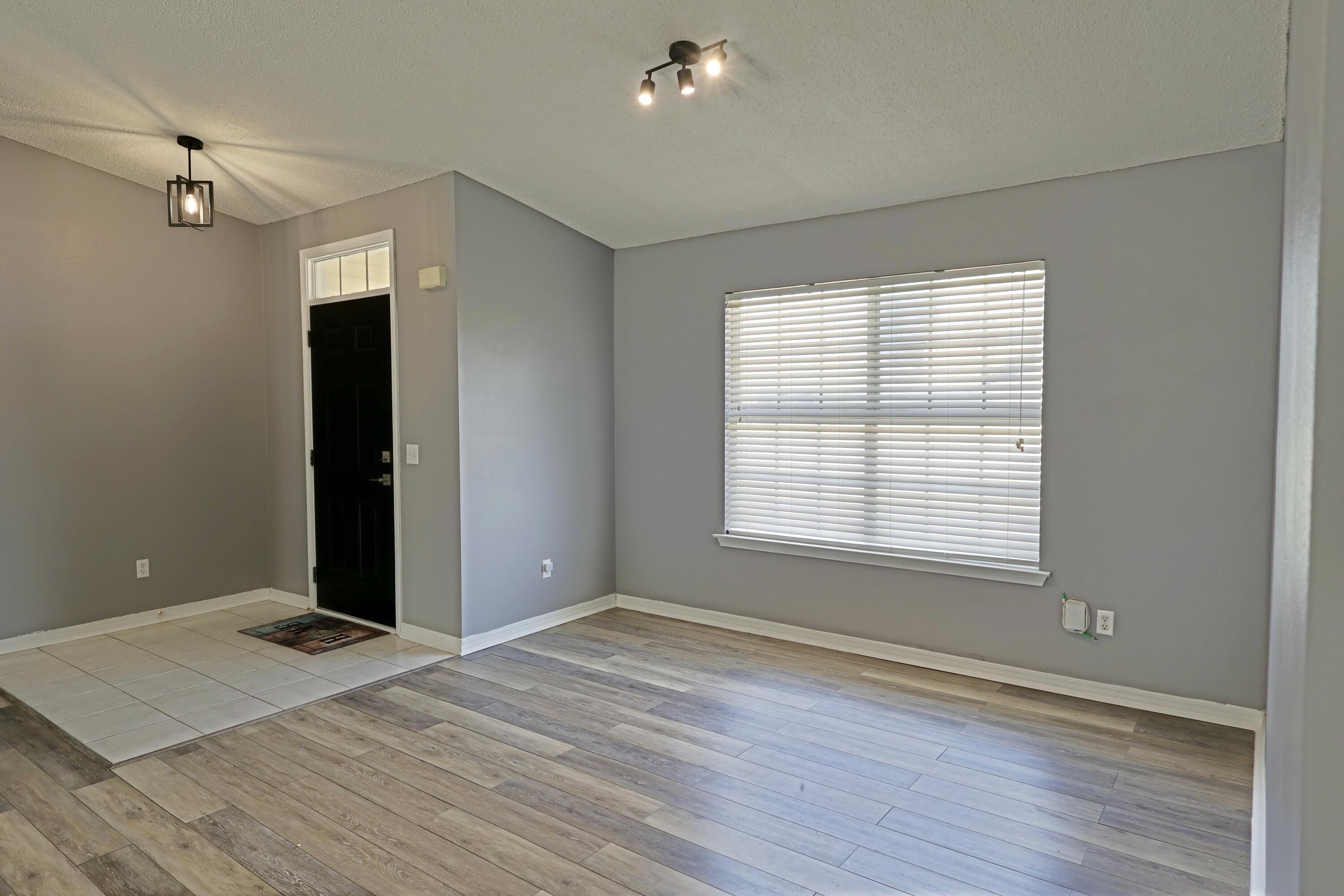 1965 Jessica Way Navarre, FL 32566 - Photo 7 of 31