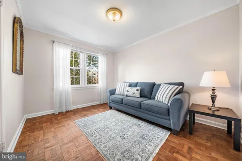 $345,000 | 6725 West Wakefield Drive, Unit B1, Alexandria, VA 22307