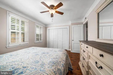 $345,000 | 6725 West Wakefield Drive, Unit B1, Alexandria, VA 22307