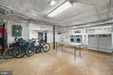 $345,000 | 6725 West Wakefield Drive, Unit B1, Alexandria, VA 22307