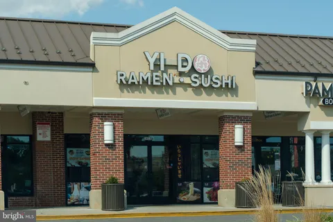 $345,000 | 6725 West Wakefield Drive, Unit B1, Alexandria, VA 22307