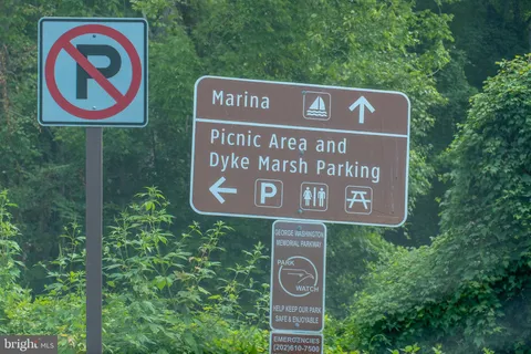 $345,000 | 6725 West Wakefield Drive, Unit B1, Alexandria, VA 22307