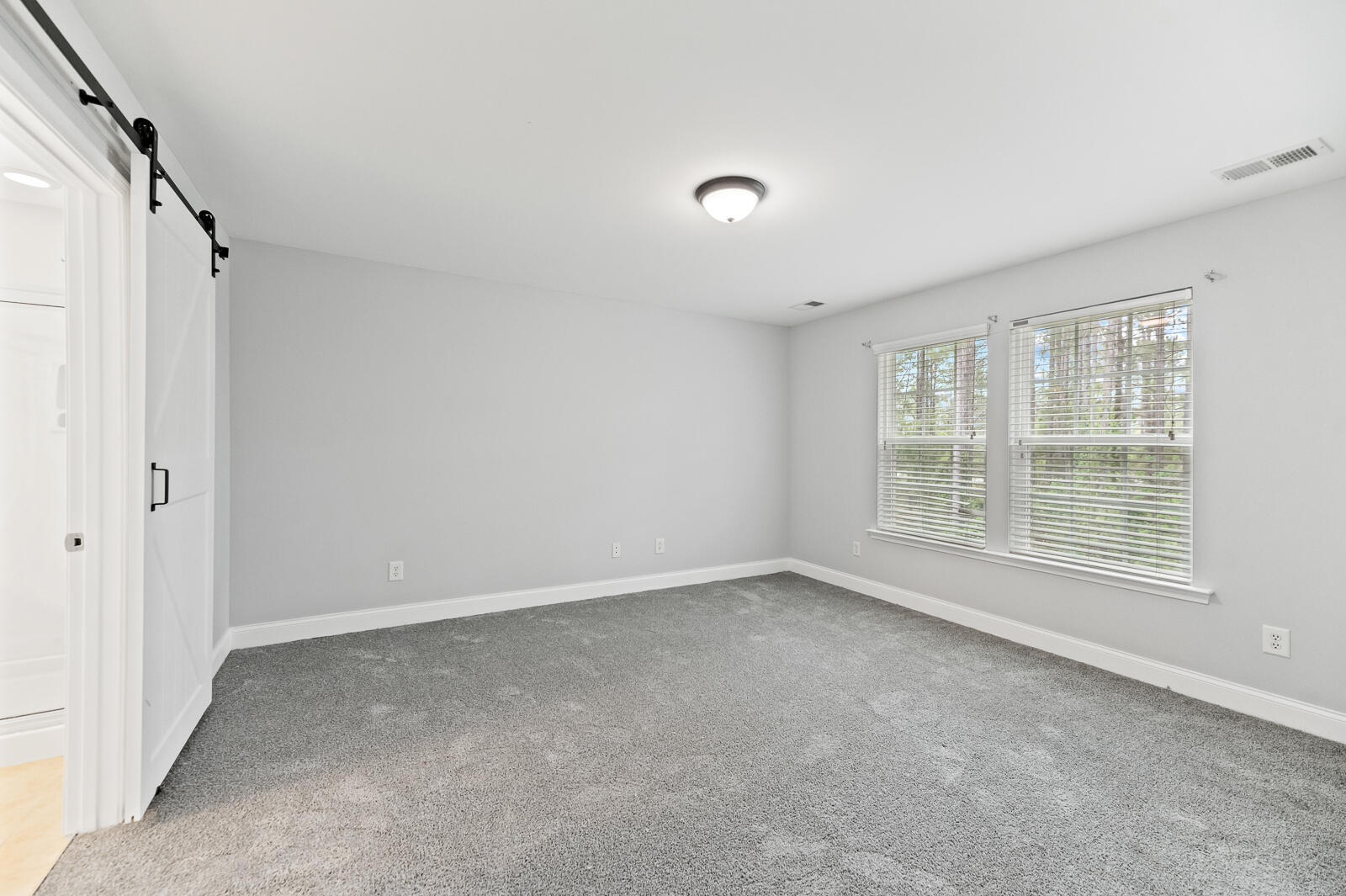 215 Overcup Loop Summerville, SC 29486 - Photo 18 of 23 Owner's Suite