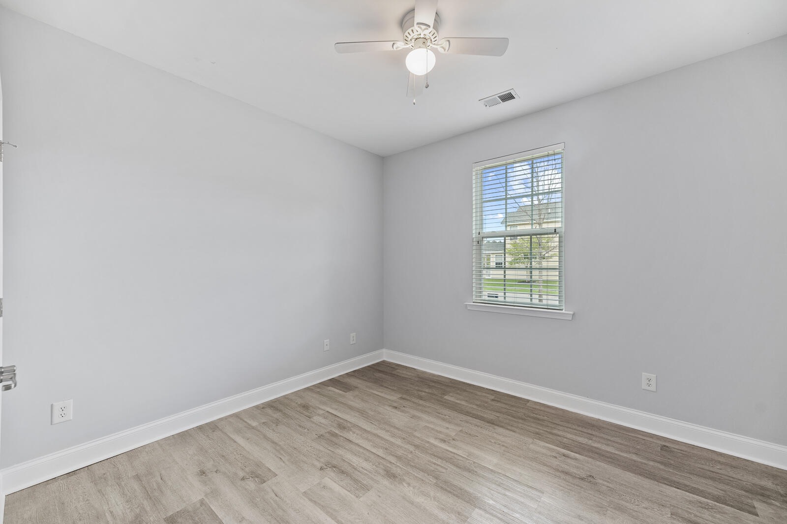 215 Overcup Loop Summerville, SC 29486 - Photo 5 of 23 Bedroom