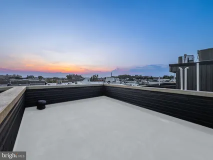 $1,190,000 | 739 North Capitol Street, Philadelphia, PA 19130