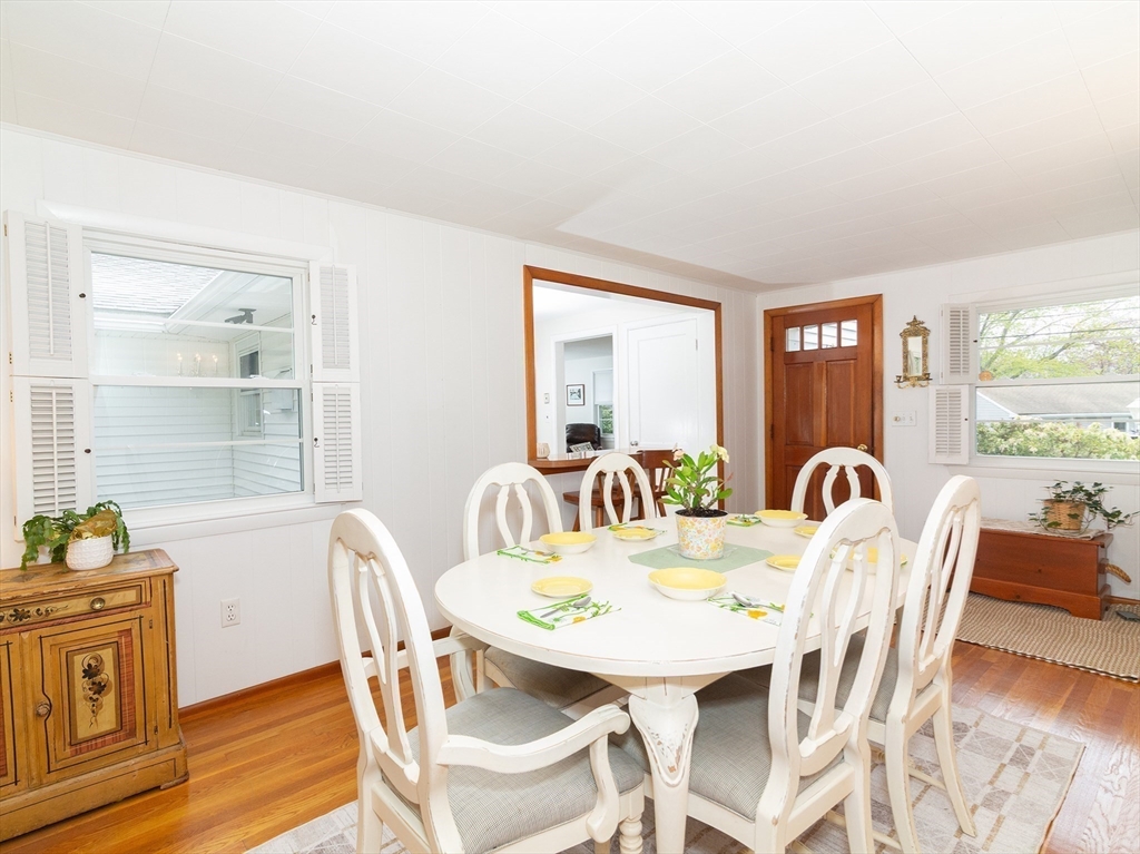 40 Dunster Road Framingham, MA 01702 - Photo 7 of 38