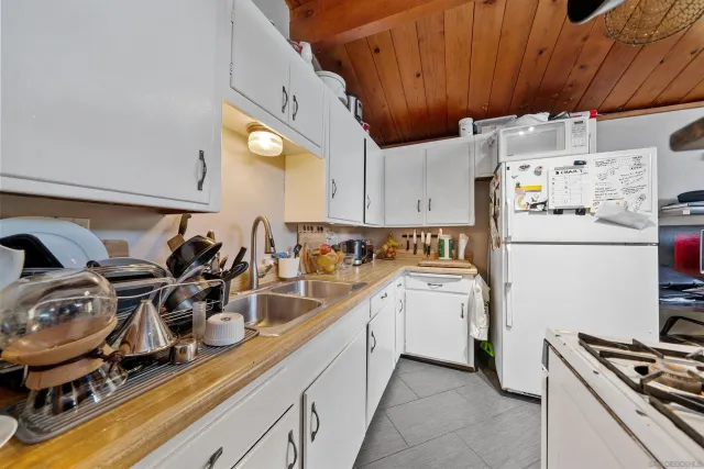 a view of a storage & utility room