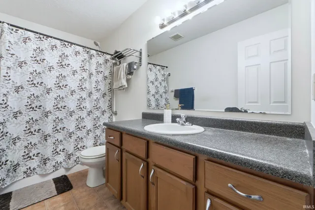 $250,000 | 10125 Greenmoor Drive, New Haven, IN 46774