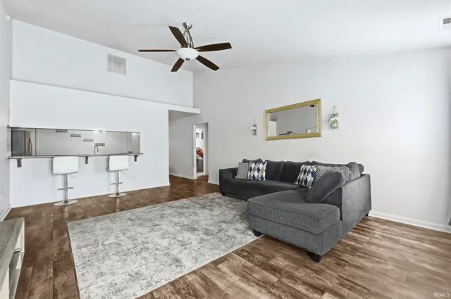 $250,000 | 10125 Greenmoor Drive, New Haven, IN 46774