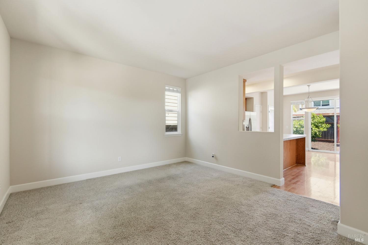 746 Fresno Avenue Santa Rosa, CA 95407 - Photo 6 of 38