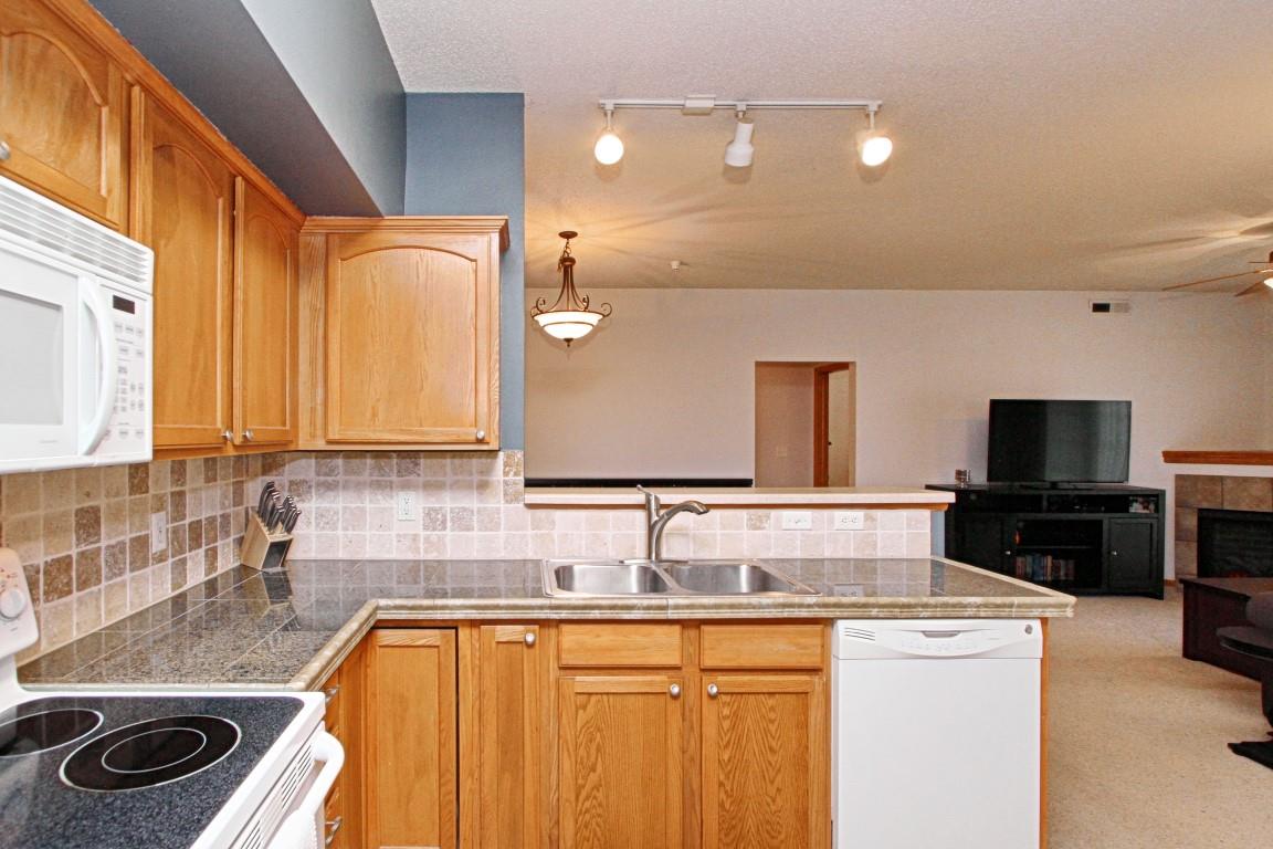 2969 Heinz Road, Unit 2 Iowa City, IA 52240 - Photo 8 of 50 Gallery Image 8