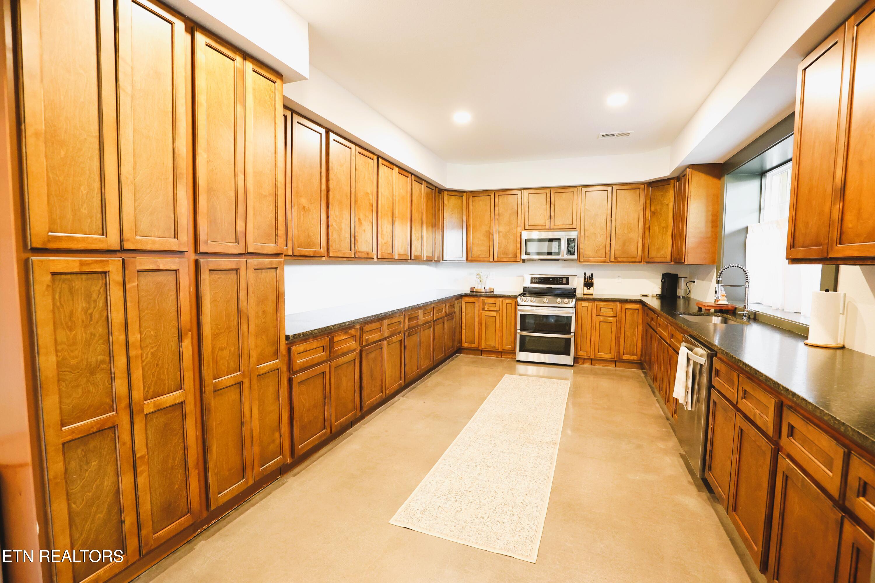 2829 Spruce Hill Road Louisville, TN 37777 - Photo 30 of 51 BK1A7930