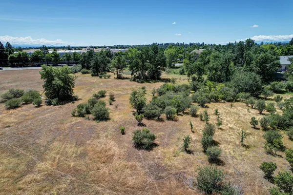 $329,000 | 3380 Placer Street, Redding, CA 96001