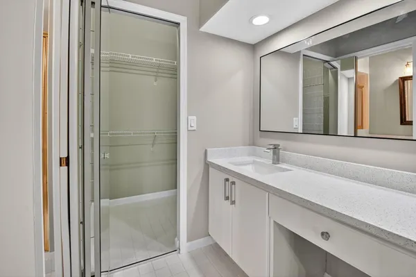 $125,000 | 8041 Aberdeen Drive, Unit 202, Boynton Beach, FL 33472