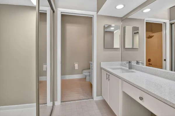 $125,000 | 8041 Aberdeen Drive, Unit 202, Boynton Beach, FL 33472