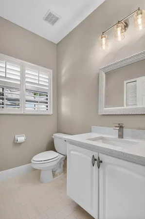 $125,000 | 8041 Aberdeen Drive, Unit 202, Boynton Beach, FL 33472