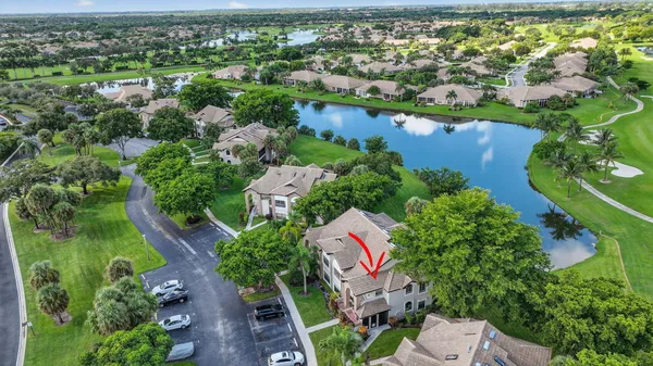$125,000 | 8041 Aberdeen Drive, Unit 202, Boynton Beach, FL 33472