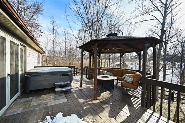 $295,000 | 827 Walnut Ridge Trail, Lawrenceburg, IN 47025