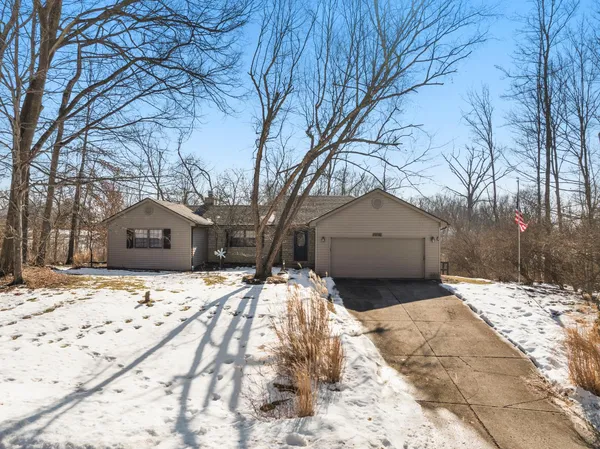 $295,000 | 827 Walnut Ridge Trail, Lawrenceburg, IN 47025