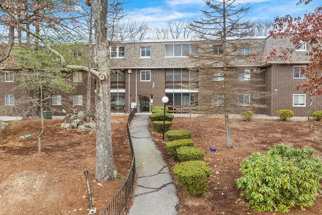 $325,000 | 10 Mill Street, Unit B, Maynard, MA 01754
