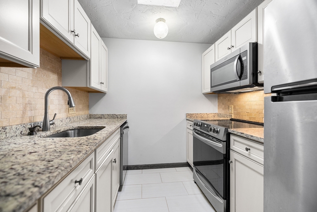 10 Mill Street, Unit B Maynard, MA 01754 - Photo 3 of 19