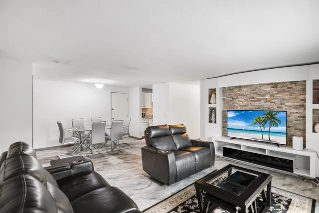 $325,000 | 10 Mill Street, Unit B, Maynard, MA 01754