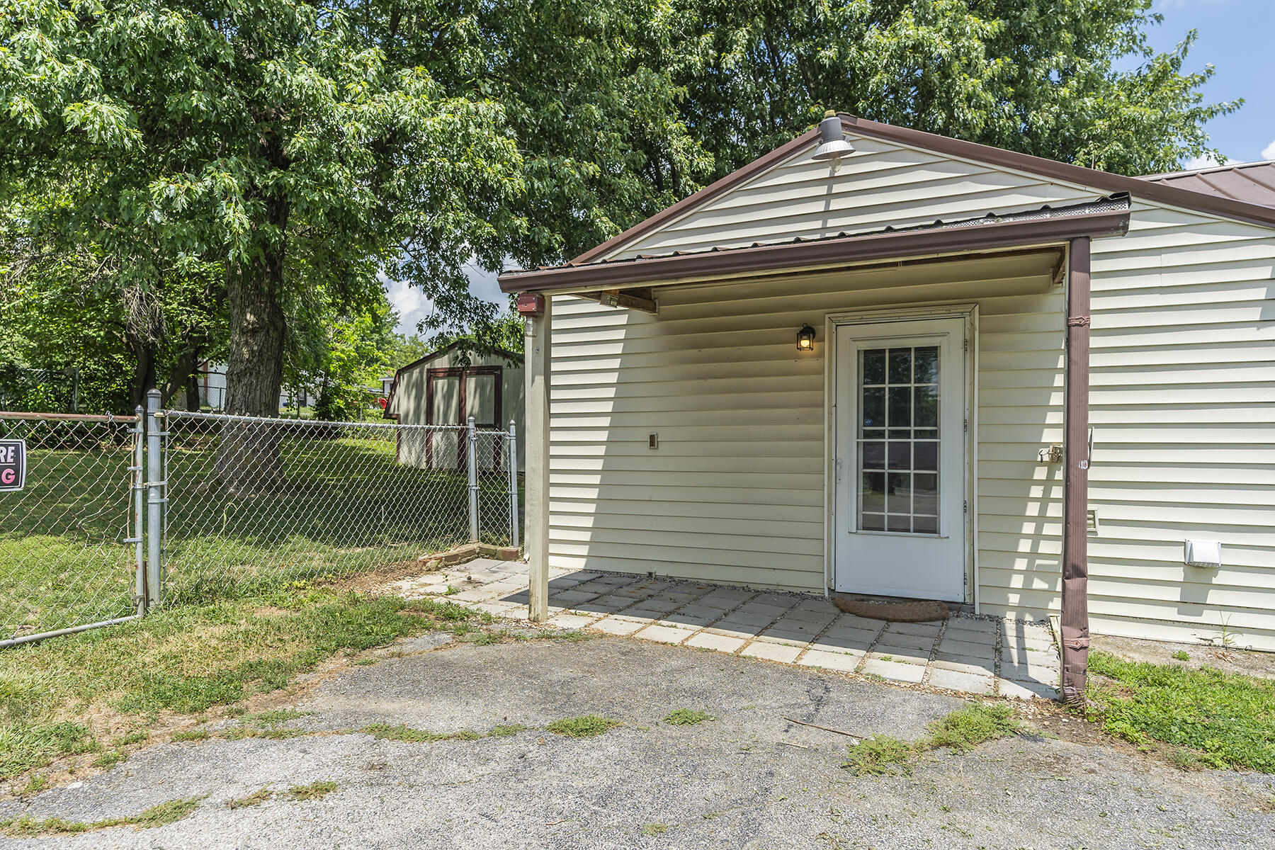 208 Locust Grove Road Winchester, KY 40391 - Photo 27 of 31 208locust27