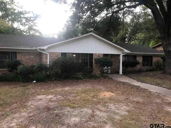 $1,700 | 3001 South Robertson Avenue, Tyler, TX 75701